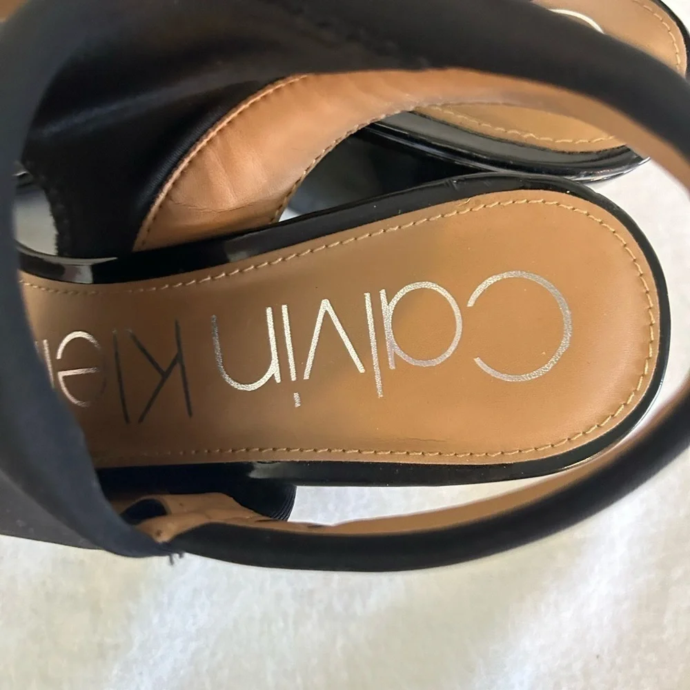 Calvin Klein Bryley Wedge Sandals 9